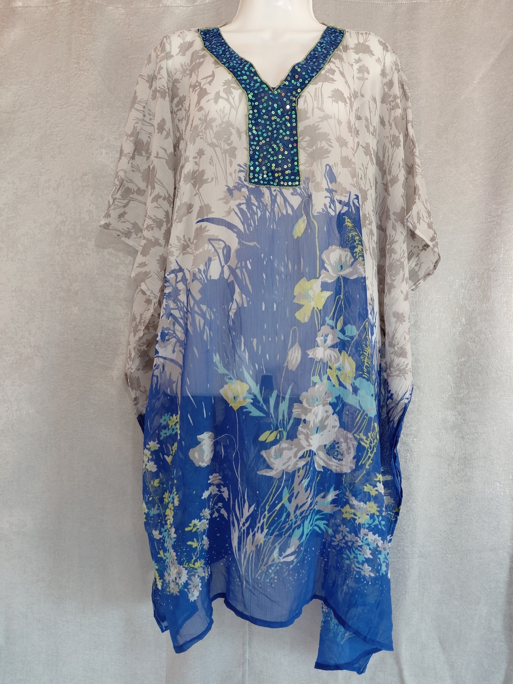 Step In Style Kaftan Tunic Boho Sheer Chiffon Seuin Neckline Cover Up Sz OS.